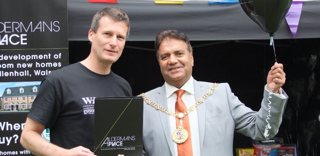 Wonderful Homes MD Andy Evans with Lord Mayor of Walsall, Cllr Mohammad Nazir